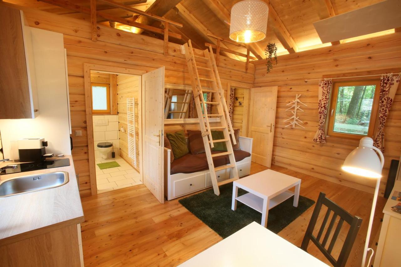 Blockhaus Chalet Mit Beheizbarem Badefass Und Infrarotsauna Auf Der Terrasse Oberschützen Extérieur photo